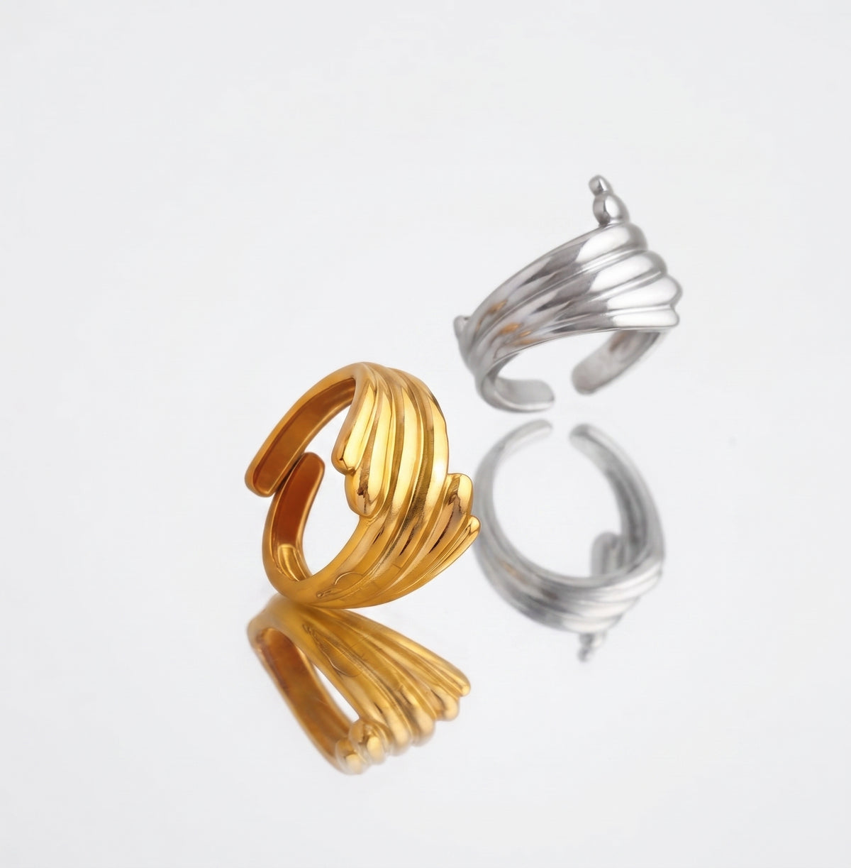 Round Hollow Adjustable Ring | 18K Gold & Silver PVD Plated Stainless Steel