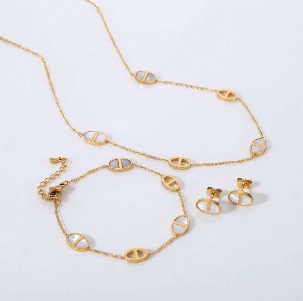 Pig Nose Bracelet & Jewellery Set | 18K Gold IP Plated Stainless Steel